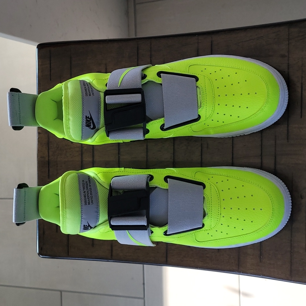 Air Force 1 Low Utility "Volt"